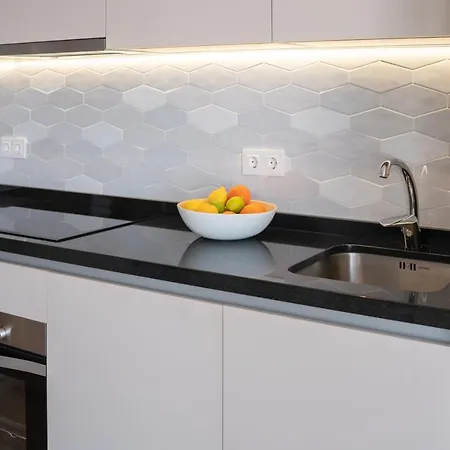 Freshly Renovated, Modern Penthouse Pueblo Evita! Apartment *