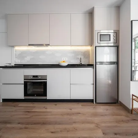 Freshly Renovated, Modern Penthouse Pueblo Evita! Apartment Benalmadena