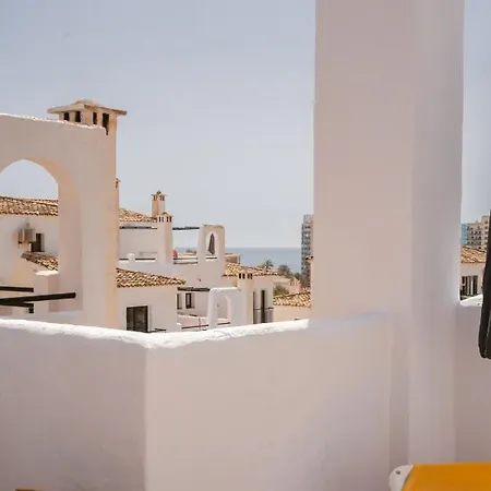 Freshly Renovated, Modern Penthouse Pueblo Evita!